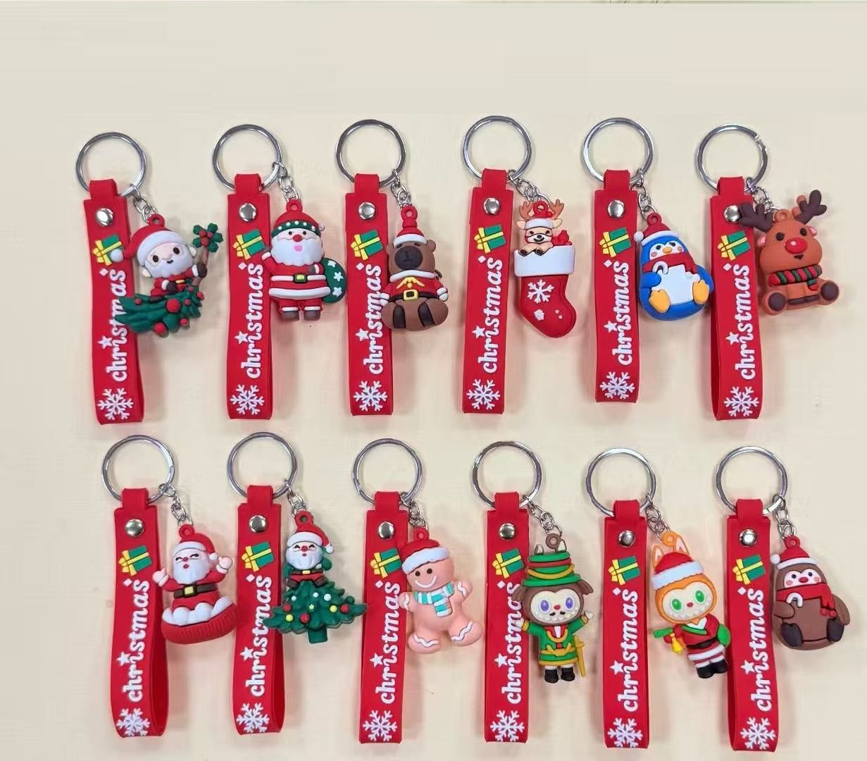 12218 Christmas Key Charm-12