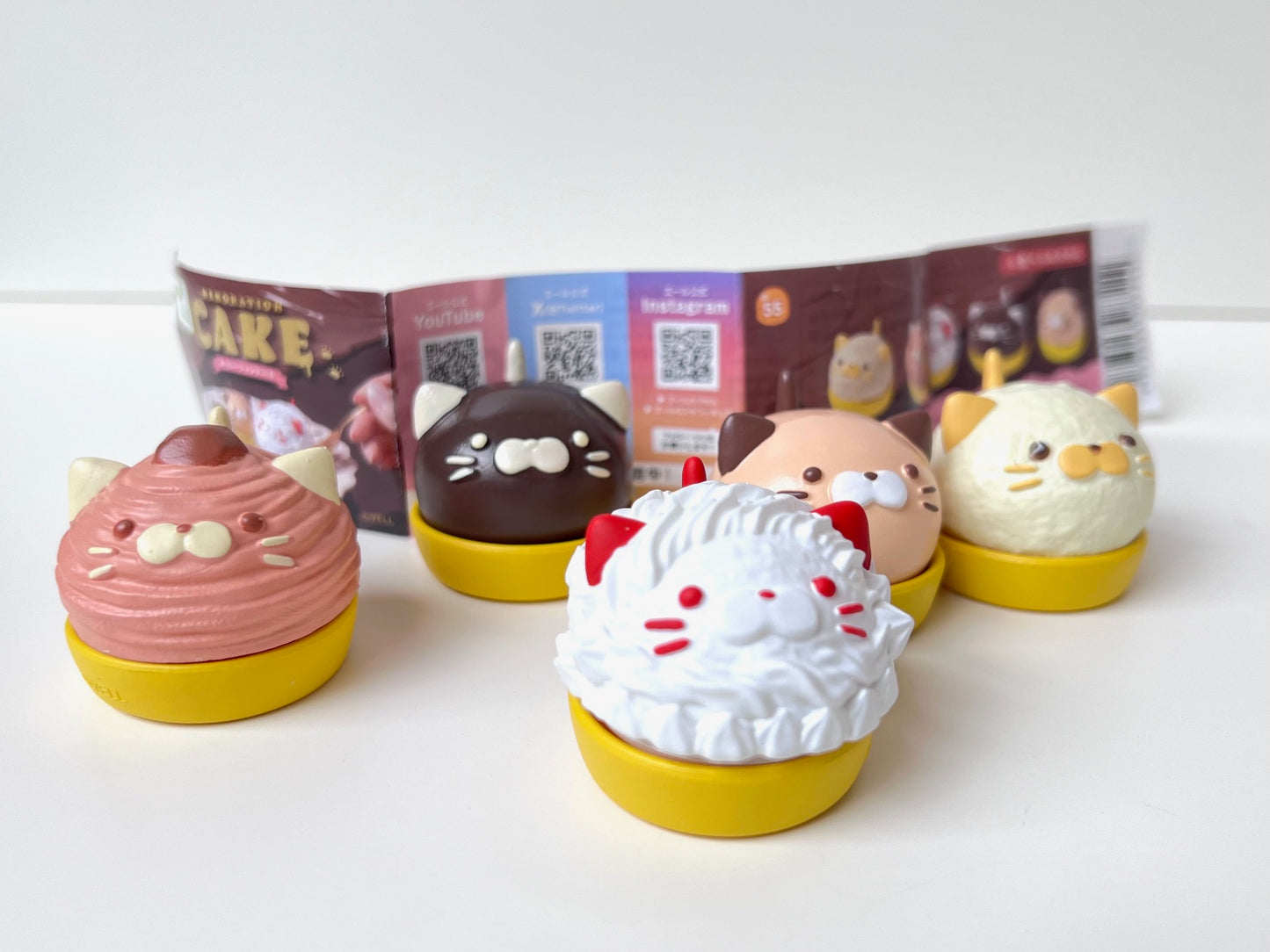 X 70430 Cat Nekoration Cake Capsule-DISCONTINUED