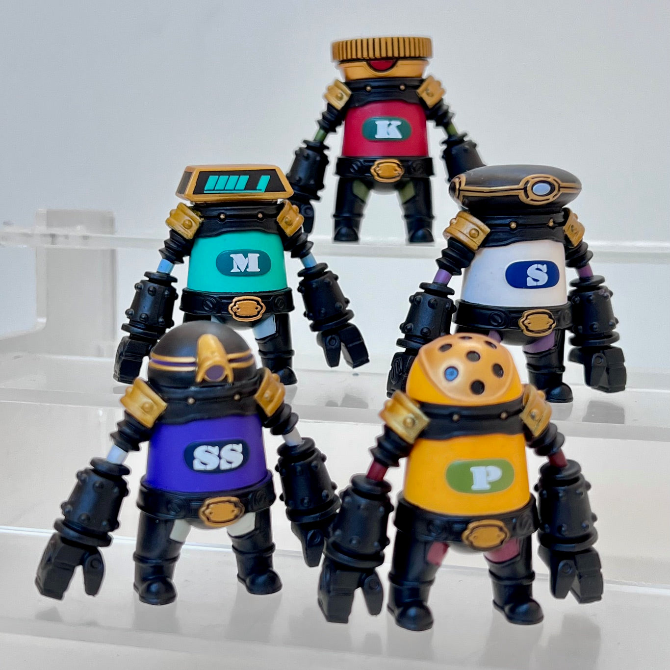 70441 Salt and Pepper Robot Capsule-5