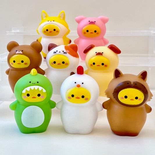 72009 ANIMAL COSTUME FIGURINES-25