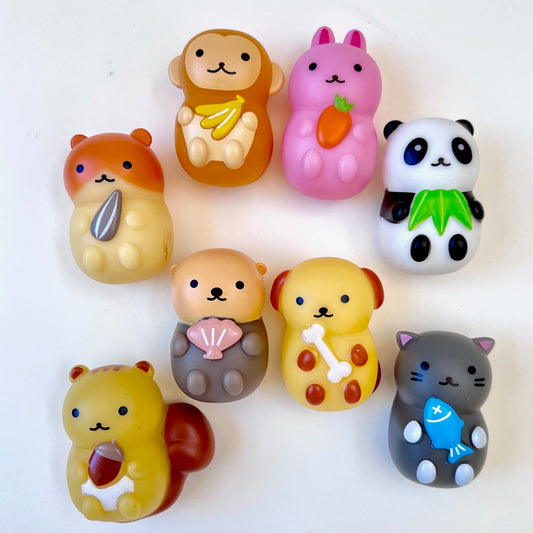 72011 ANIMAL SNACK TIME FIGURINES-25