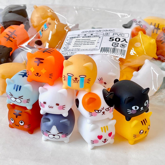 72003 CAT FIGURINES-50