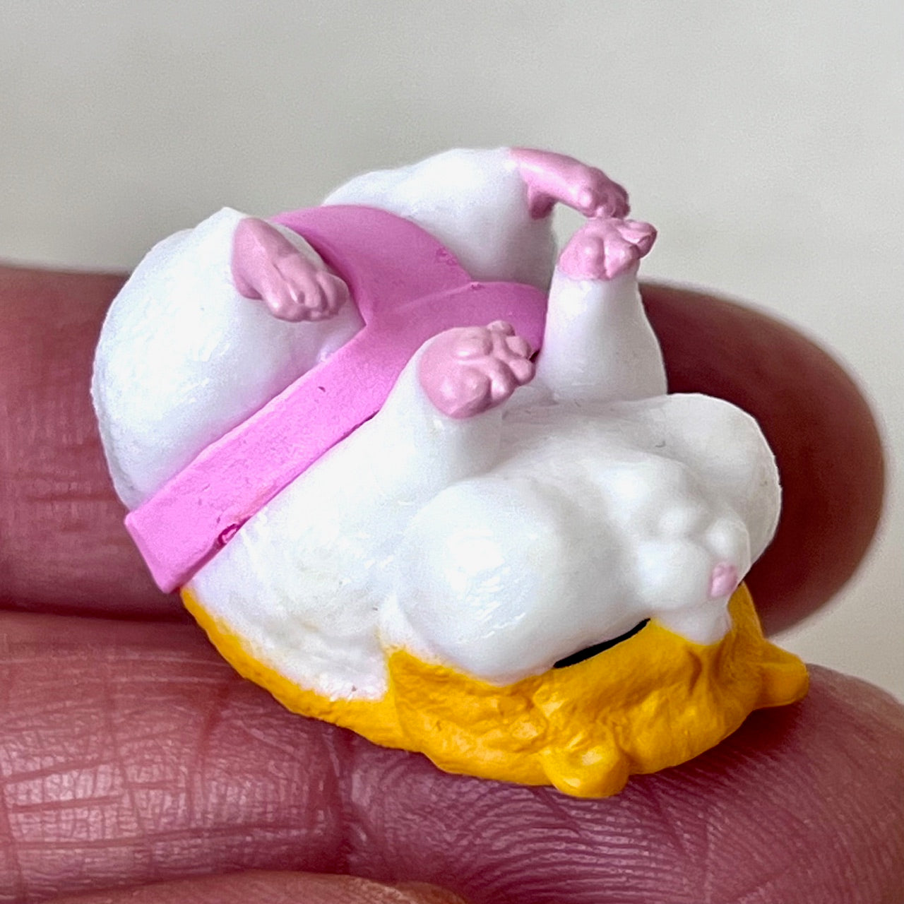 X 70326 Sumo Animals Figurine Capsule-DISCONTINUED
