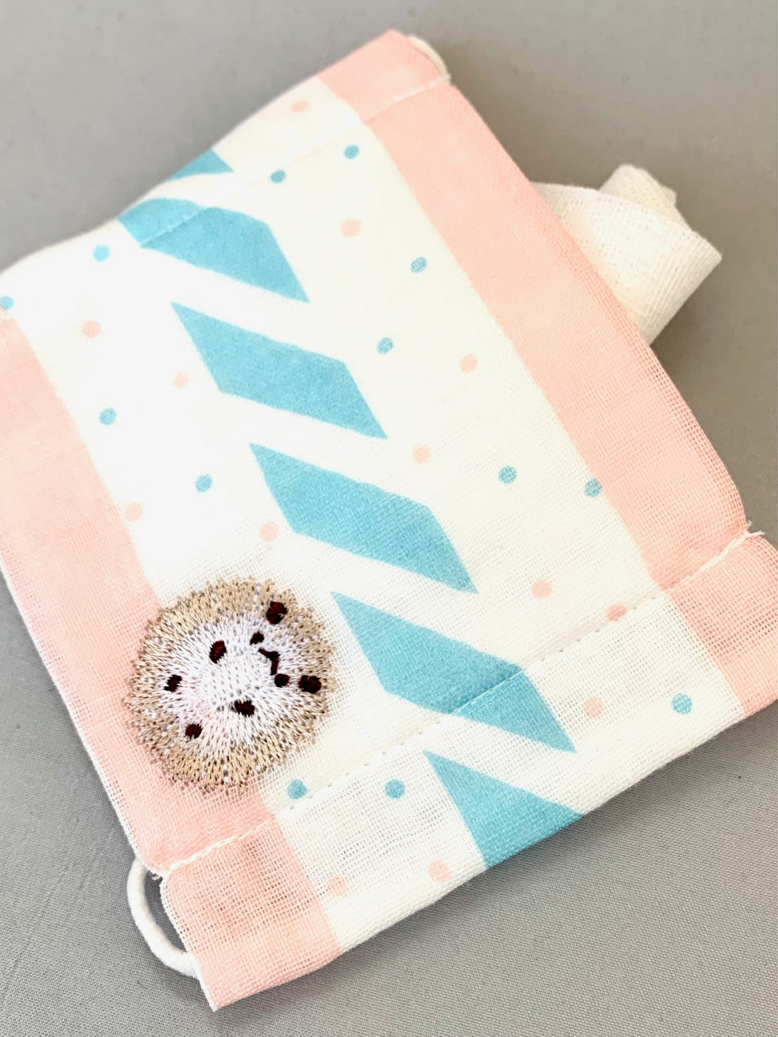 X 221396 Hedgehog Face Masks Kamio-DISCONTINUED