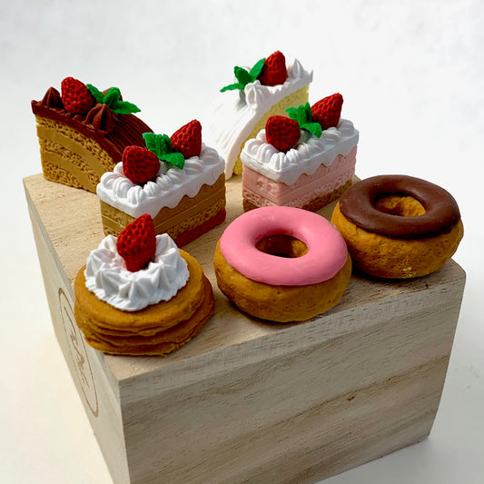 381471 IWAKO ASSORTED CAKE ERASER-30