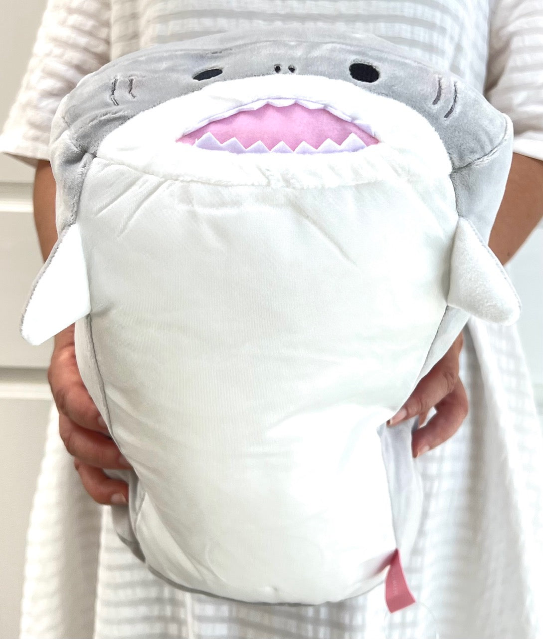 63361 SHARK PILLOW PLUSH-3