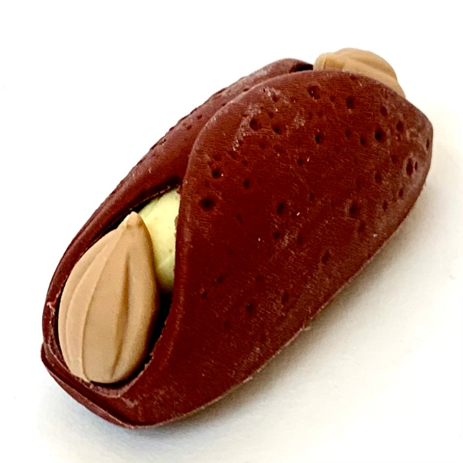 380851 CREAM ROLL ERASER-30