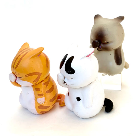 70888 CAT FIGURINES-6