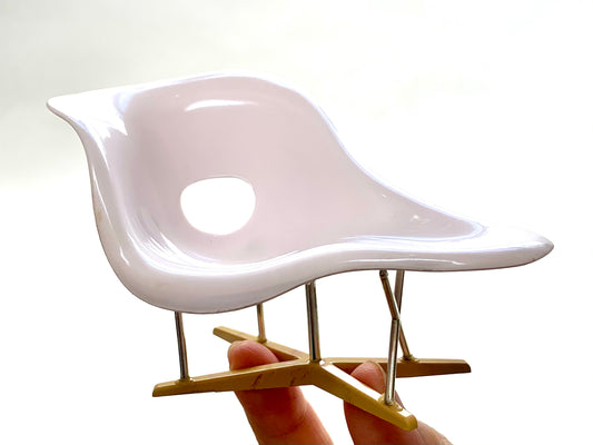 X 75140 La Chaise White-DISCONTINUED