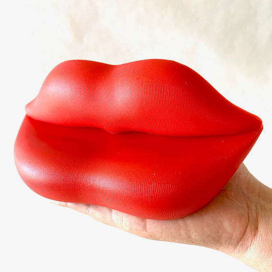 X 75144 LIP Sofa Red-DISCONTINUED