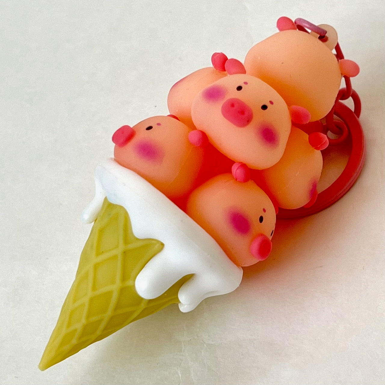 12173 PIG ICE CREAM CONE FAMILY KEY CHARM-12