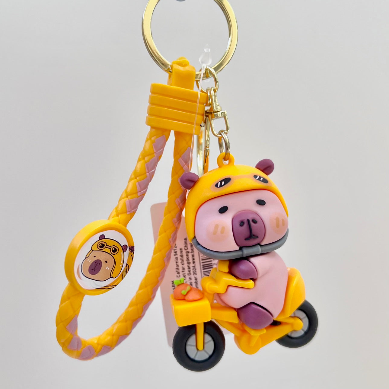 12183 CAPYBARA SCOOTER KEY CHARM-12