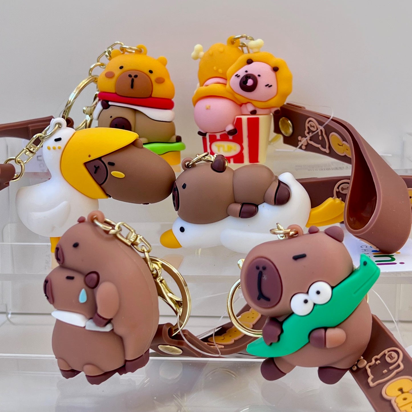 12188 Capybara Kawaii Key Charm-12