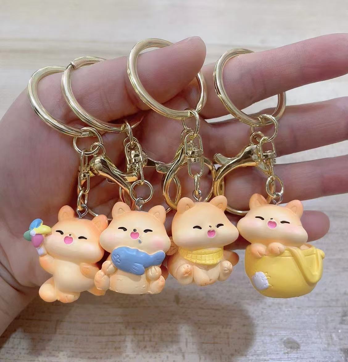 12203 Brown Cat Key Charm-12