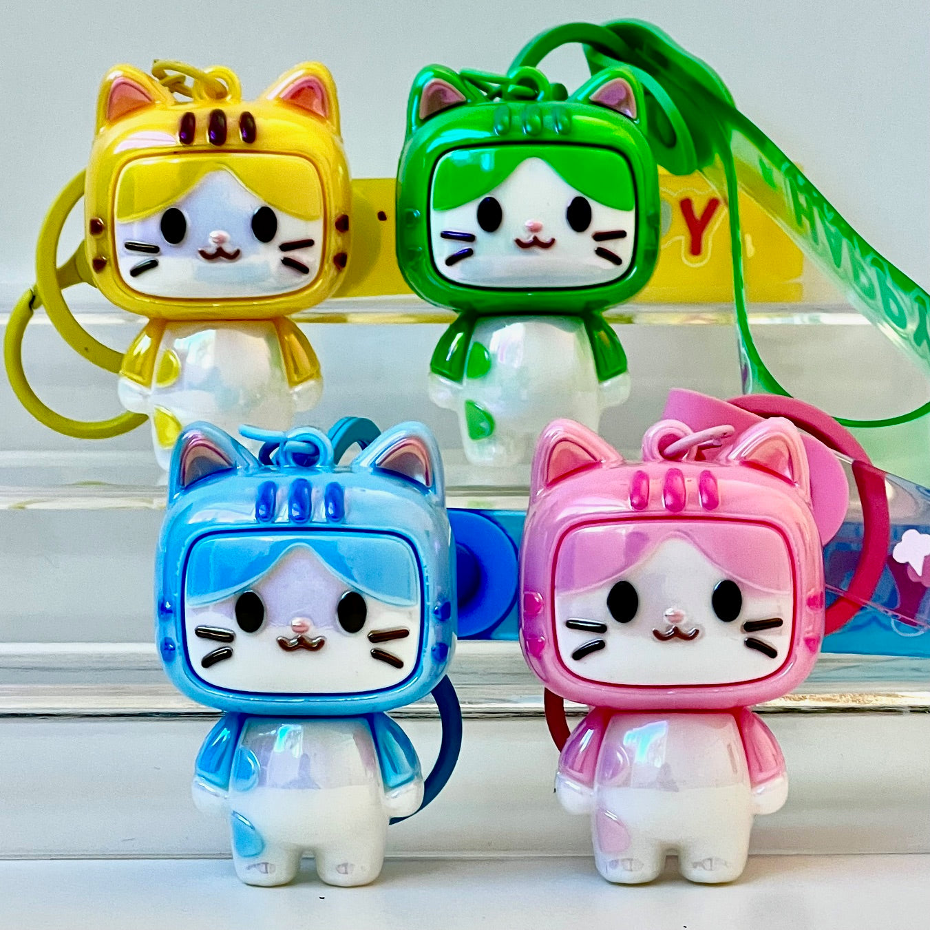 12205 TV Cat Key Charm-12