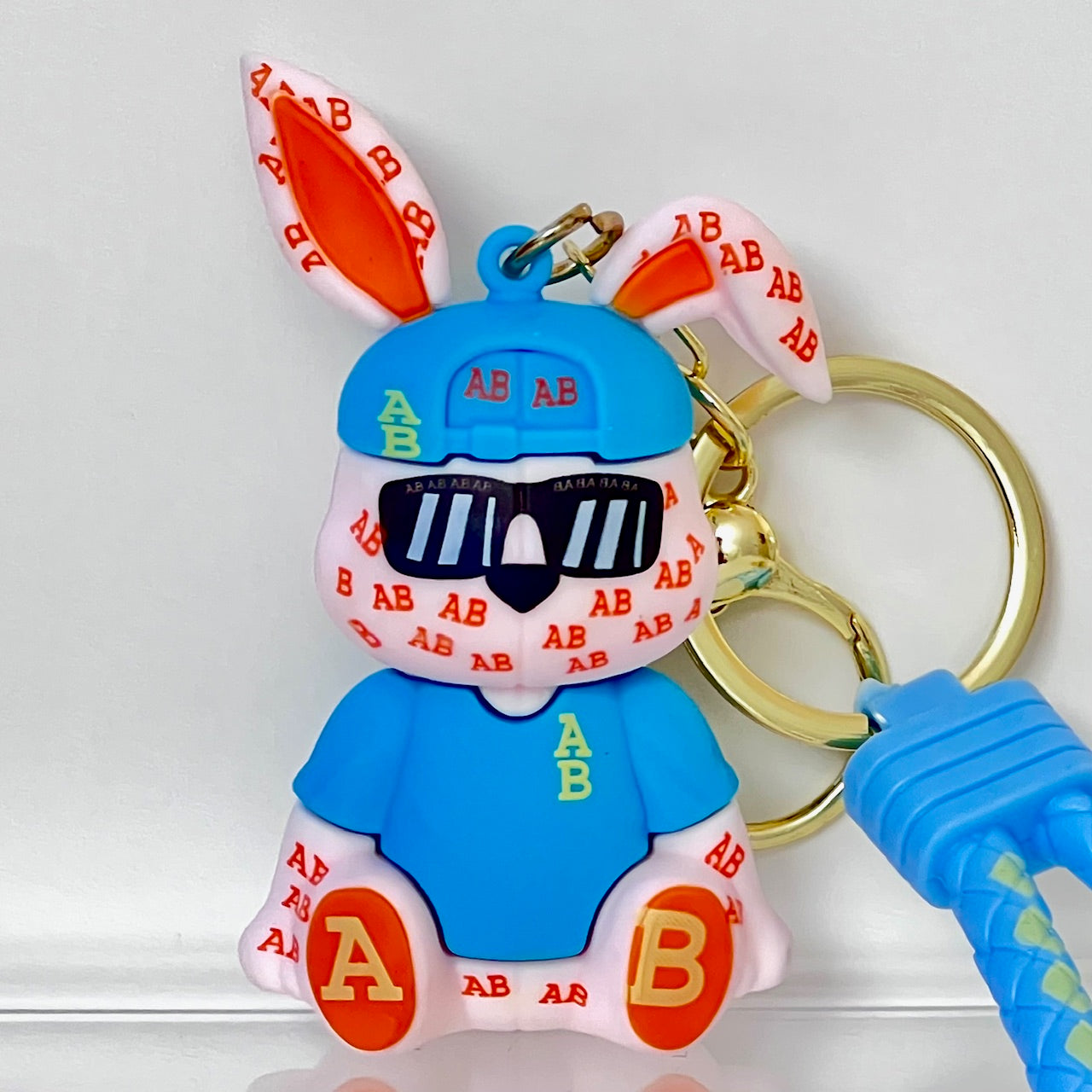 12212 Cool Rabbit Key Charm-12