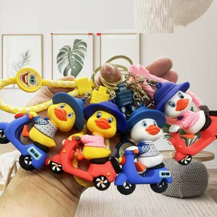 12214 Scooter Ducks Key Charm-12