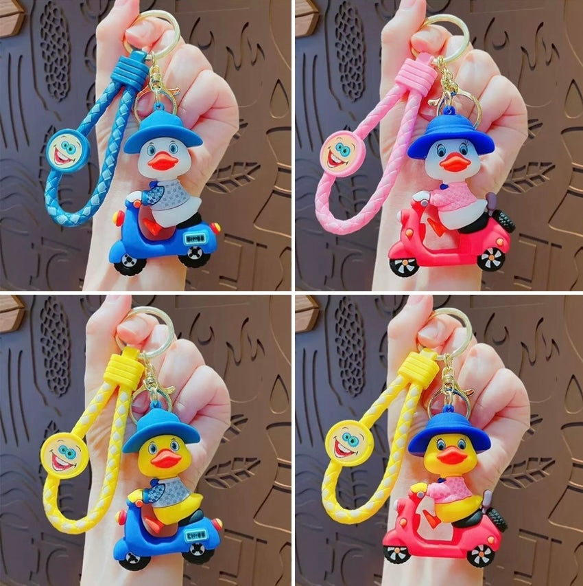12214 Scooter Ducks Key Charm-12