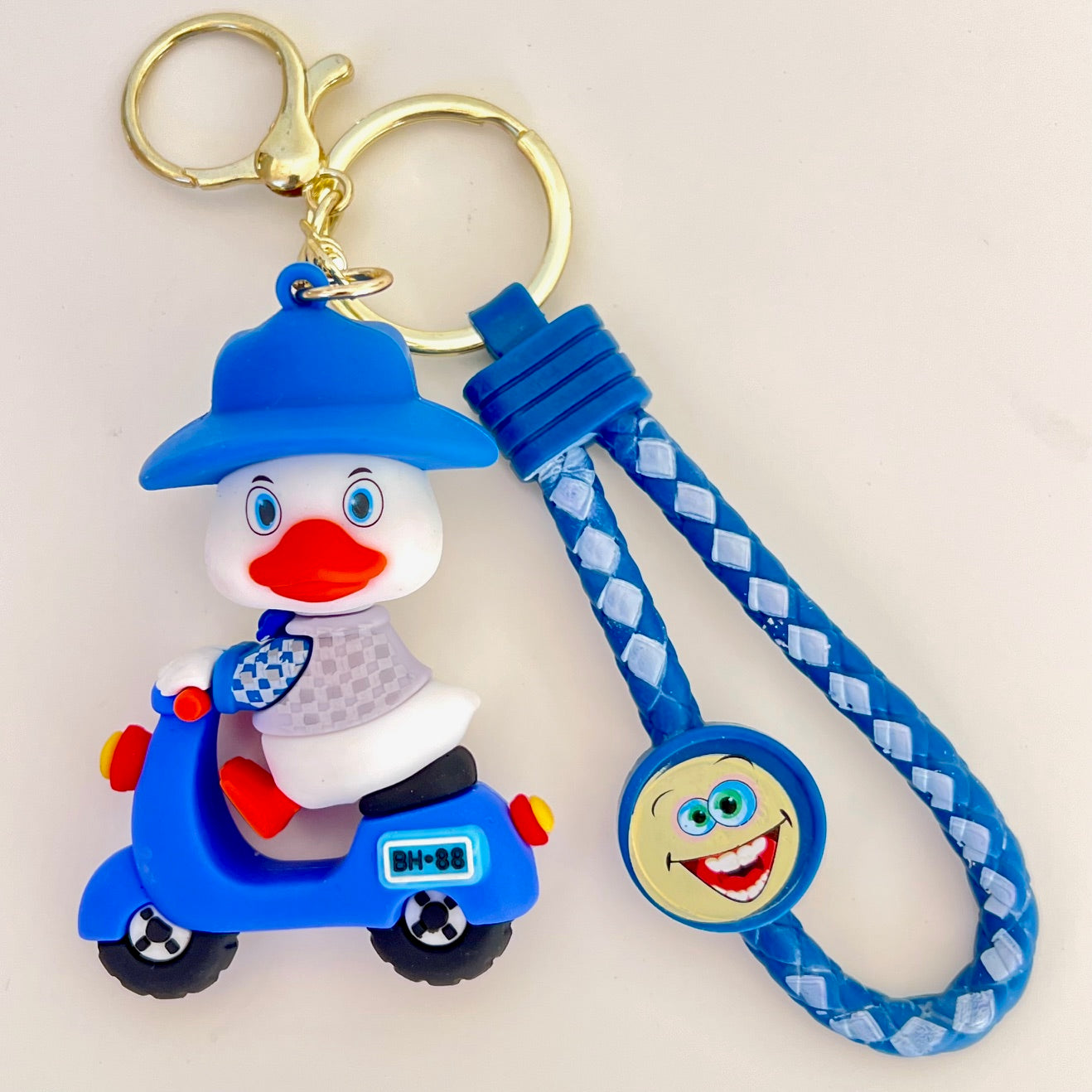12214 Scooter Ducks Key Charm-12