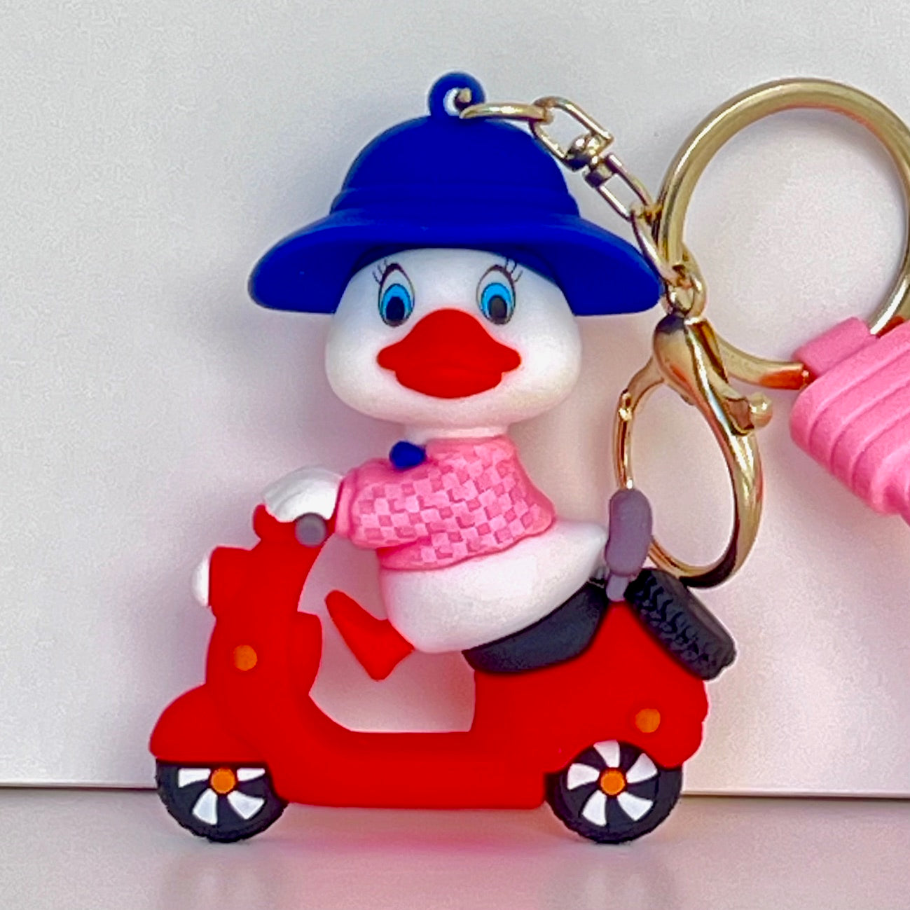 12214 Scooter Ducks Key Charm-12