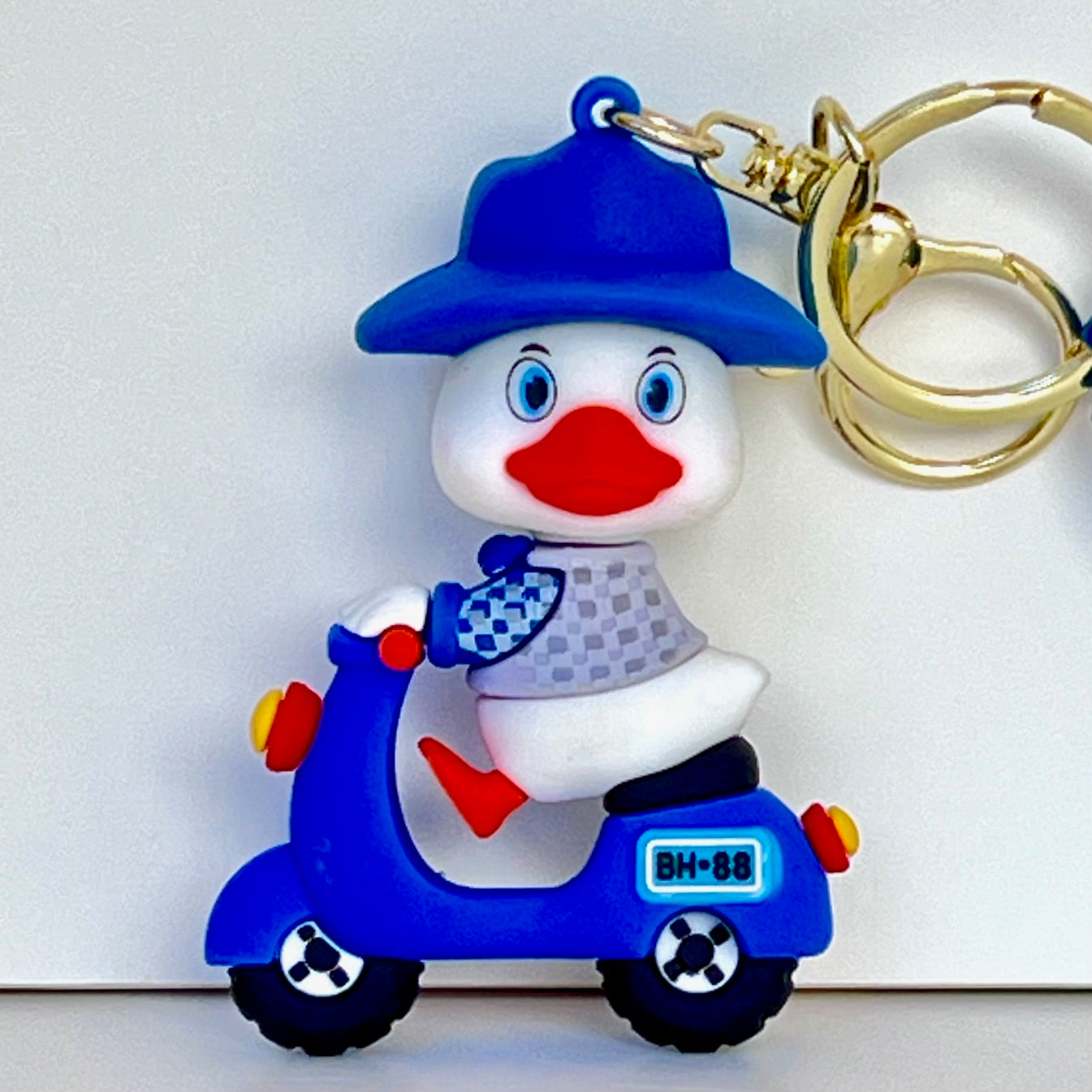 12214 Scooter Ducks Key Charm-12