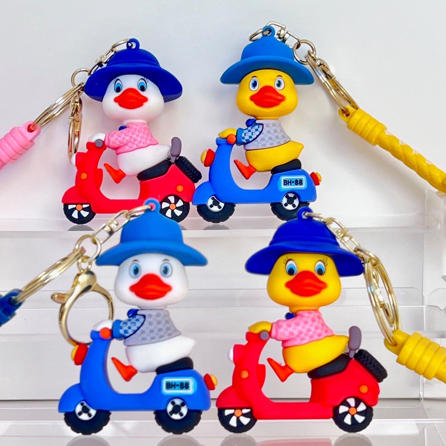 12214 Scooter Ducks Key Charm-12