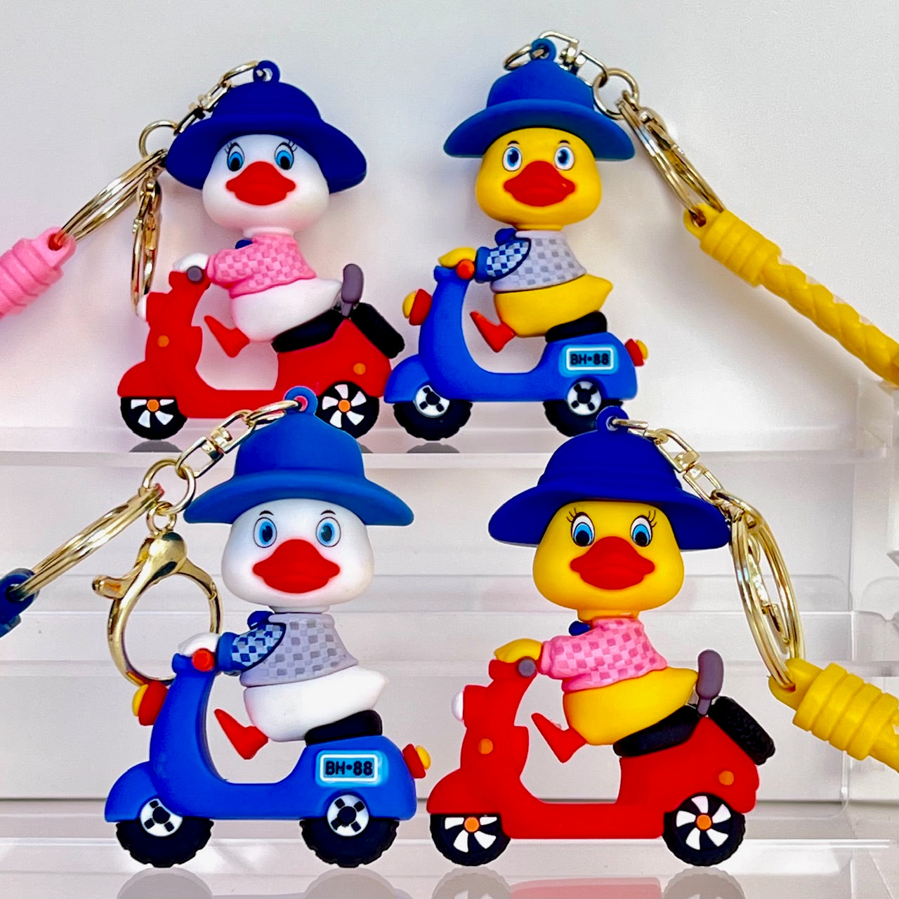 12214 Scooter Ducks Key Charm-12