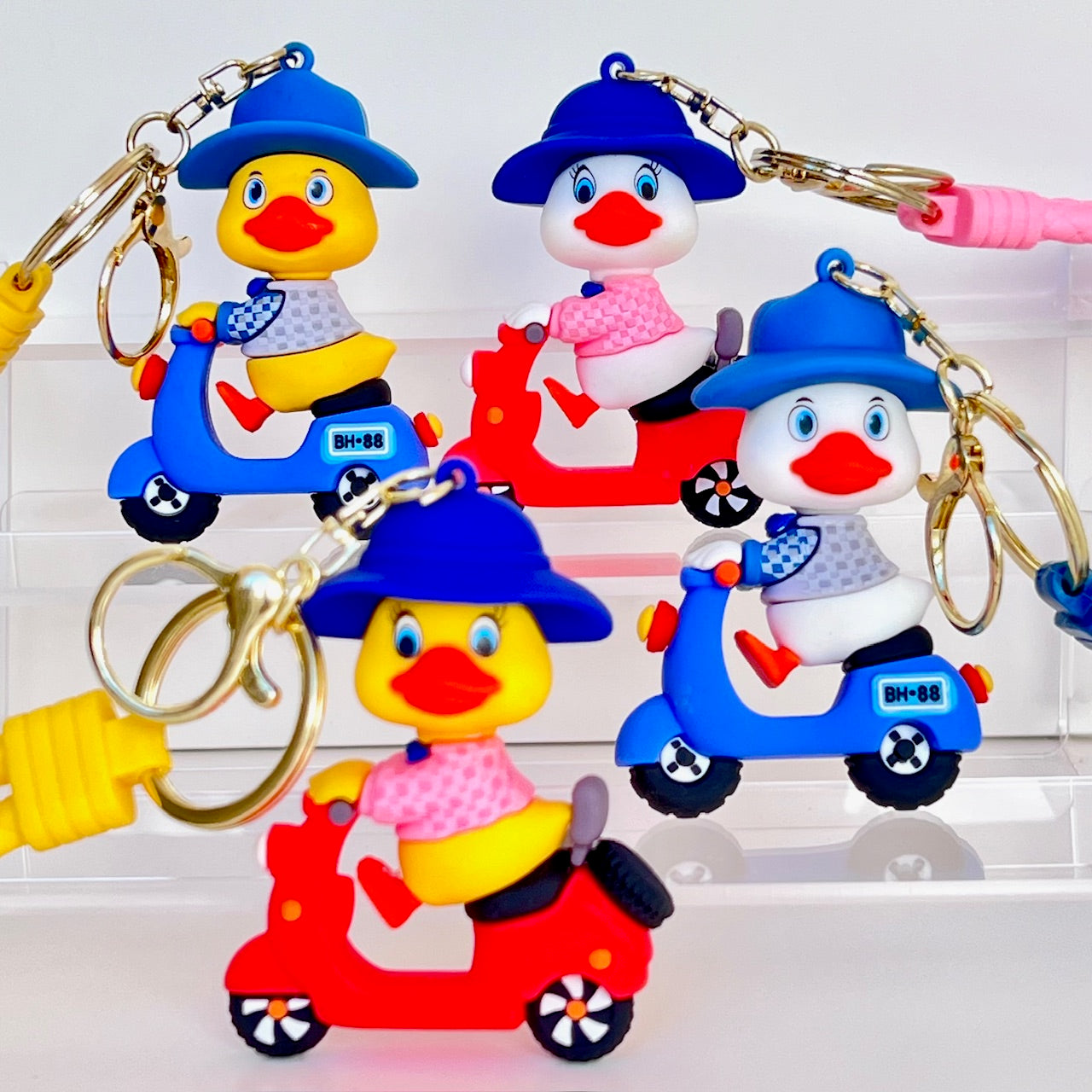 12214 Scooter Ducks Key Charm-12