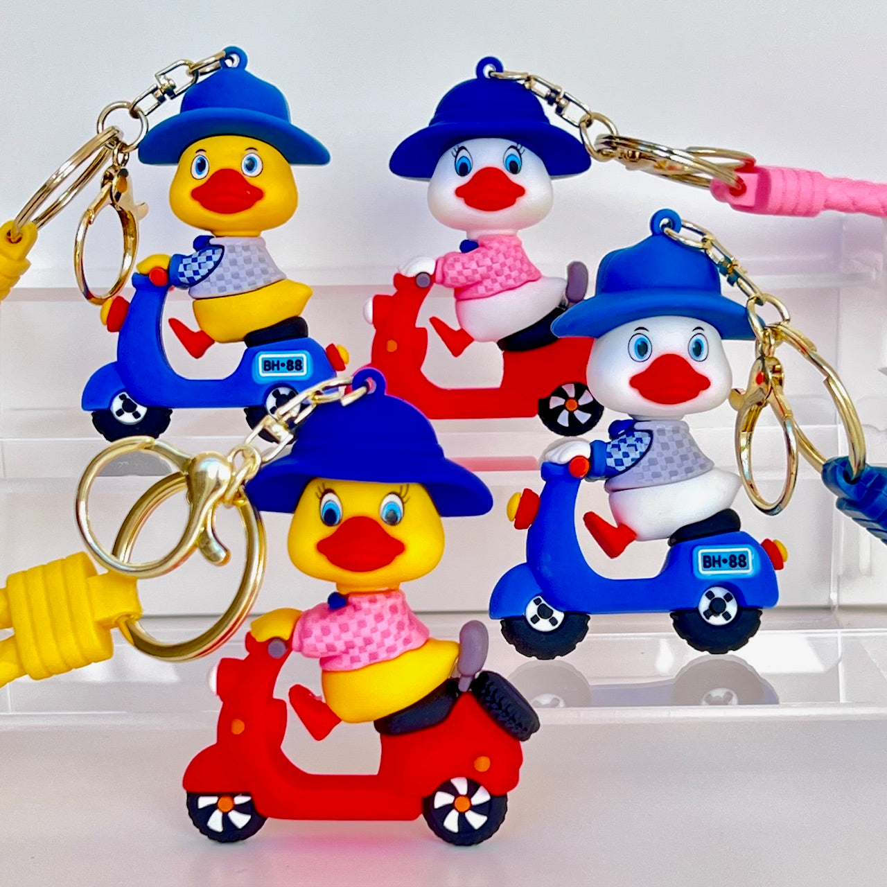 12214 Scooter Ducks Key Charm-12