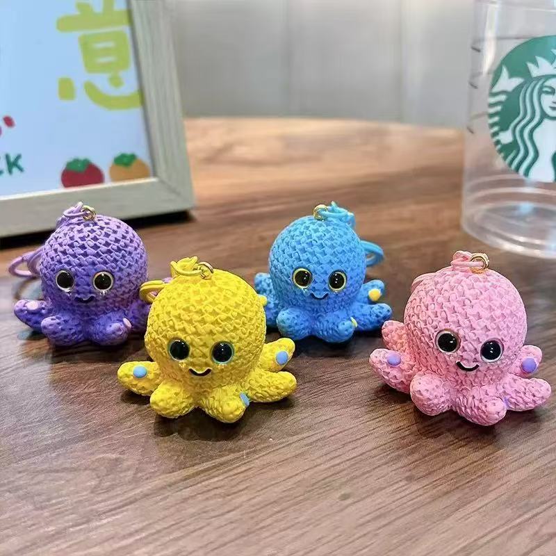12219 Knitted Octopus Key Charm-12