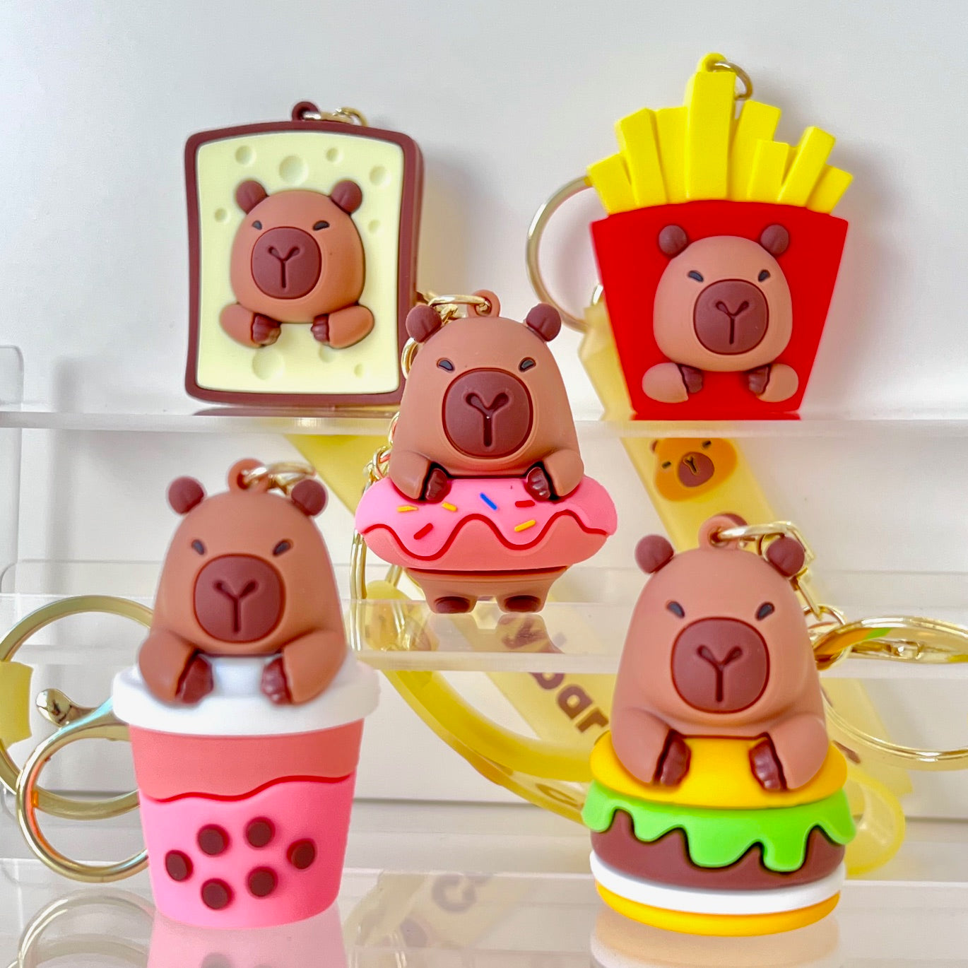 12221 Capybara Fast Food Key Charm-12
