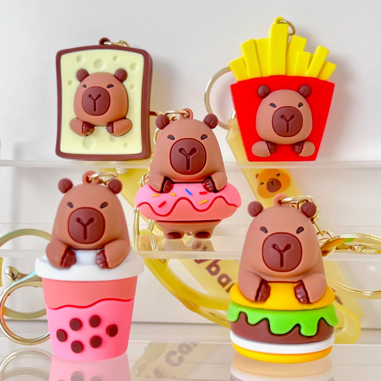 12221 Capybara Fast Food Key Charm-12