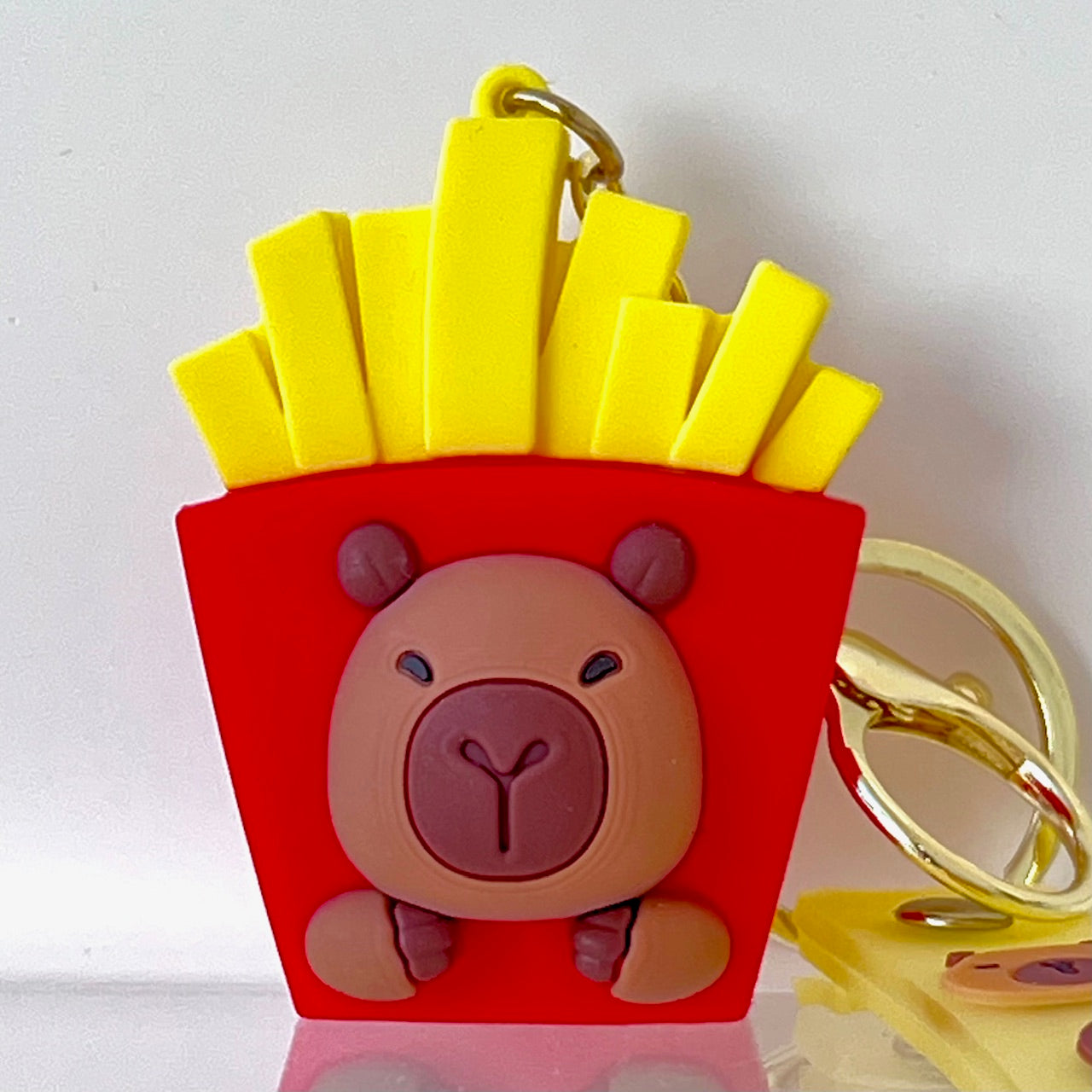 12221 Capybara Fast Food Key Charm-12