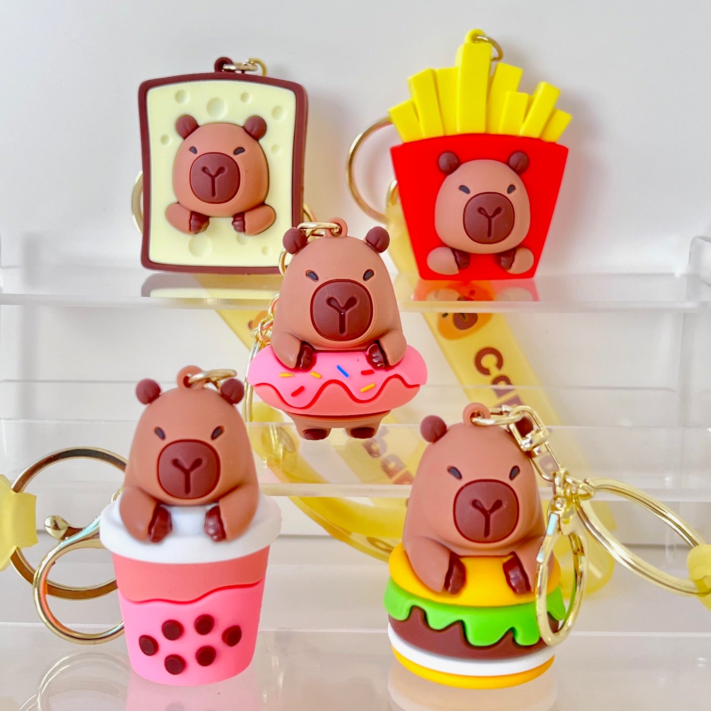 12221 Capybara Fast Food Key Charm-12