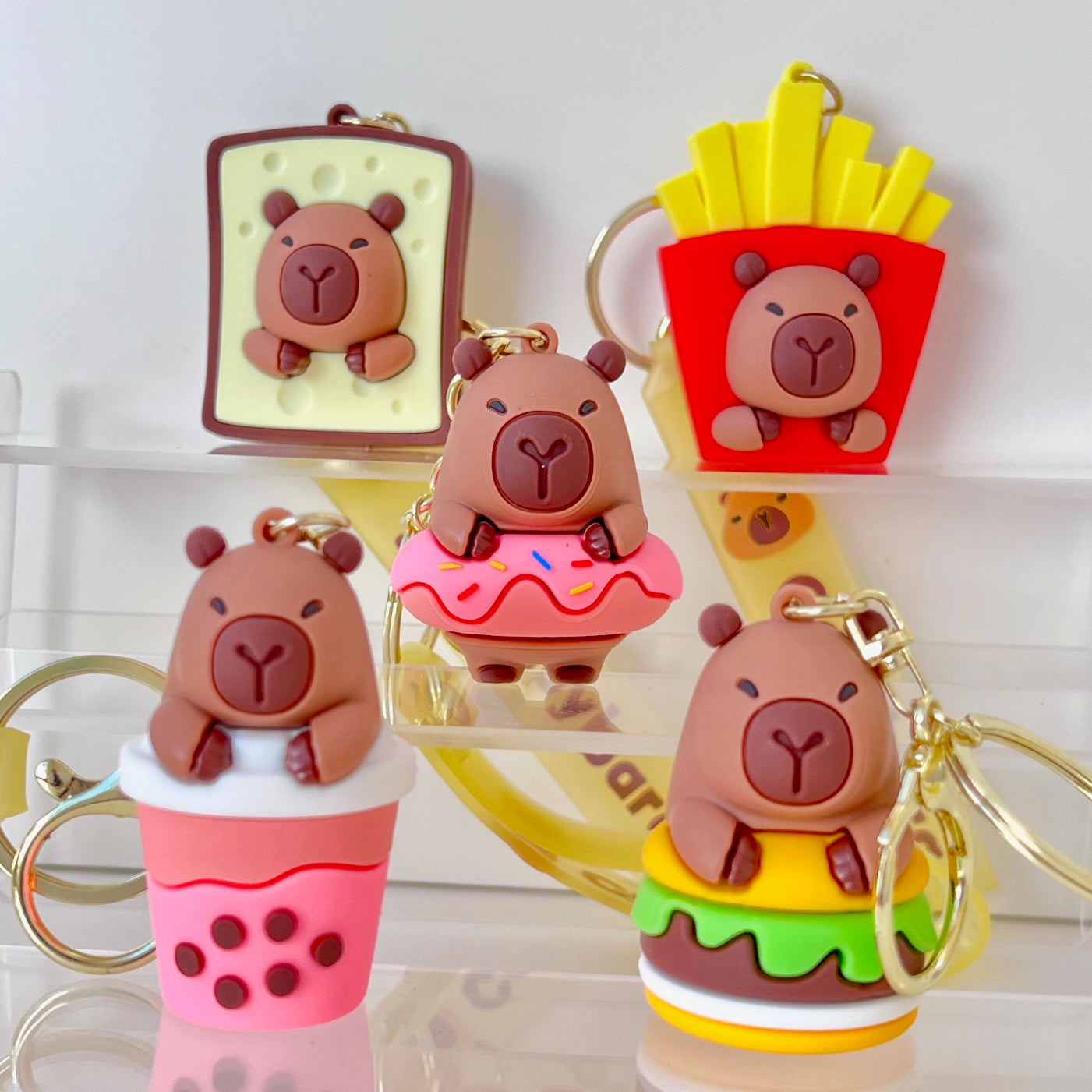 12221 Capybara Fast Food Key Charm-12