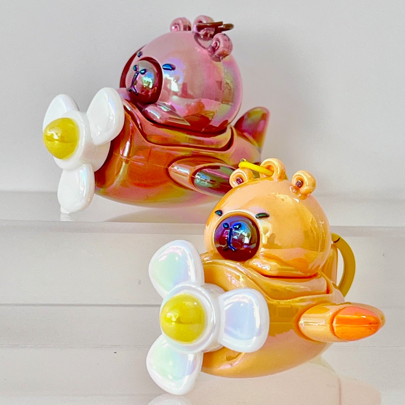 12222 Capybara Ace Airplane Key Charm-12