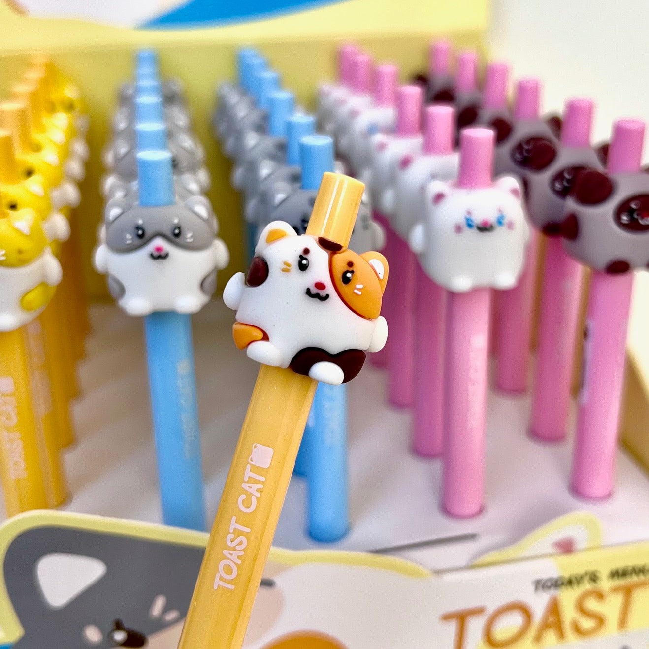 22604 TOAST CATS RETRACTABLE GEL PEN-36