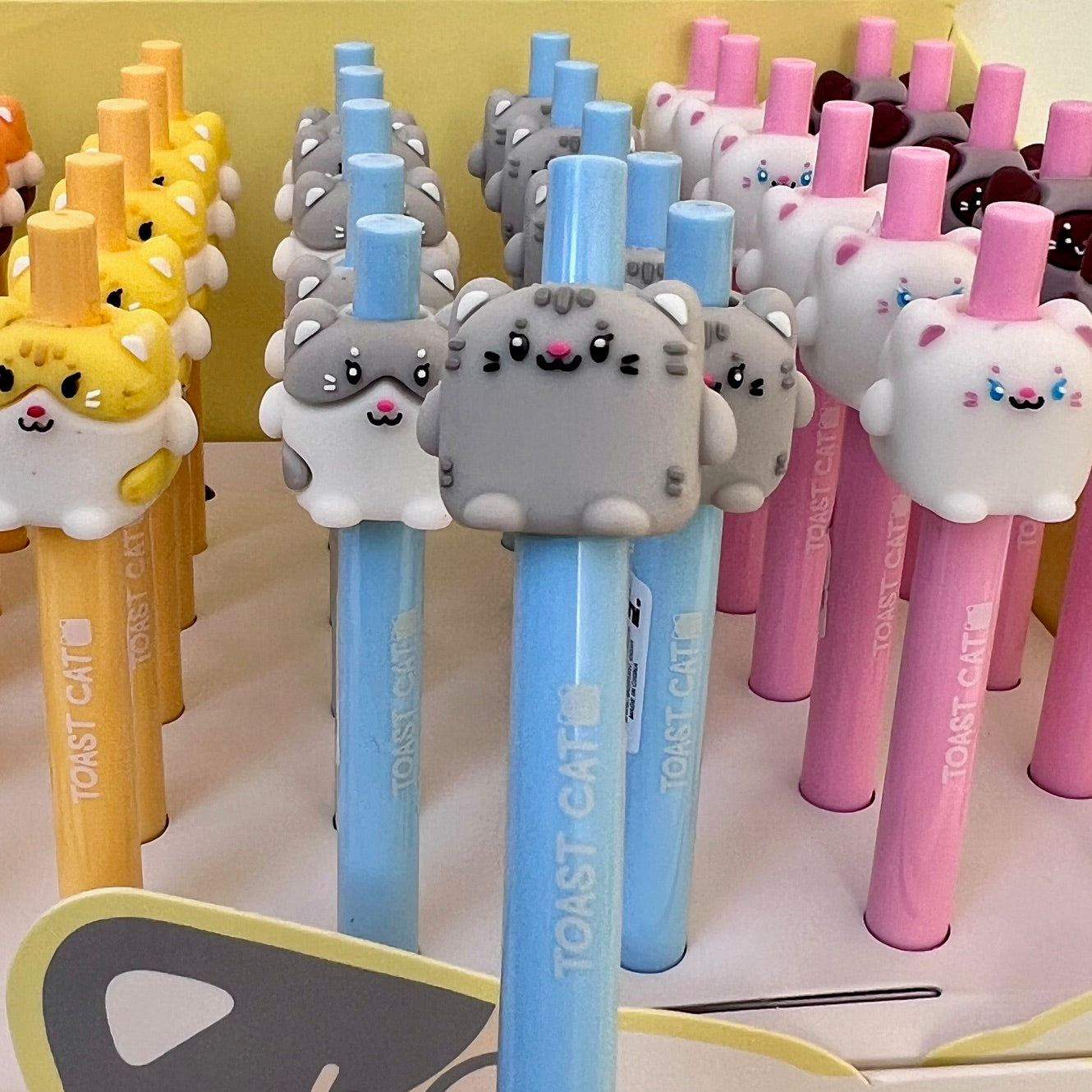 22604 TOAST CATS RETRACTABLE GEL PEN-36