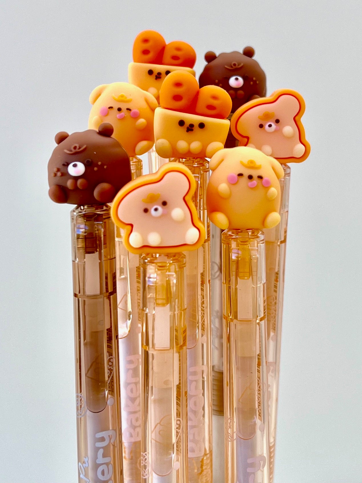 22674 BAKERY ANIMALS RETRACTABLE GEL PEN-24