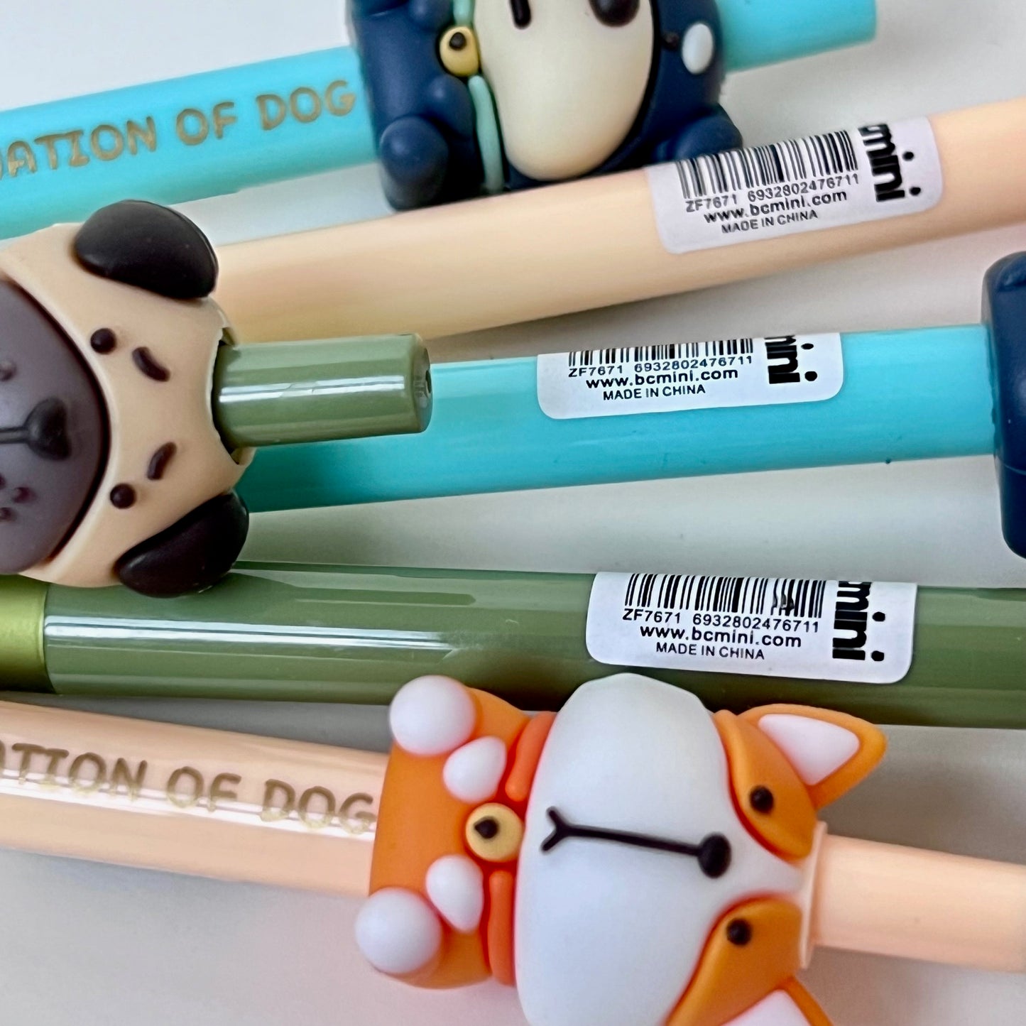 22676 BULLDOG RETRACTABLE GEL PEN-36