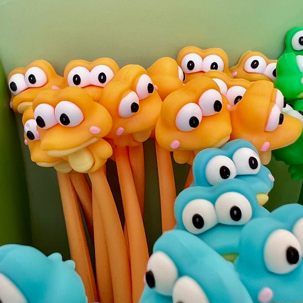 22703 Crocodile Wiggle Gel Pen-48