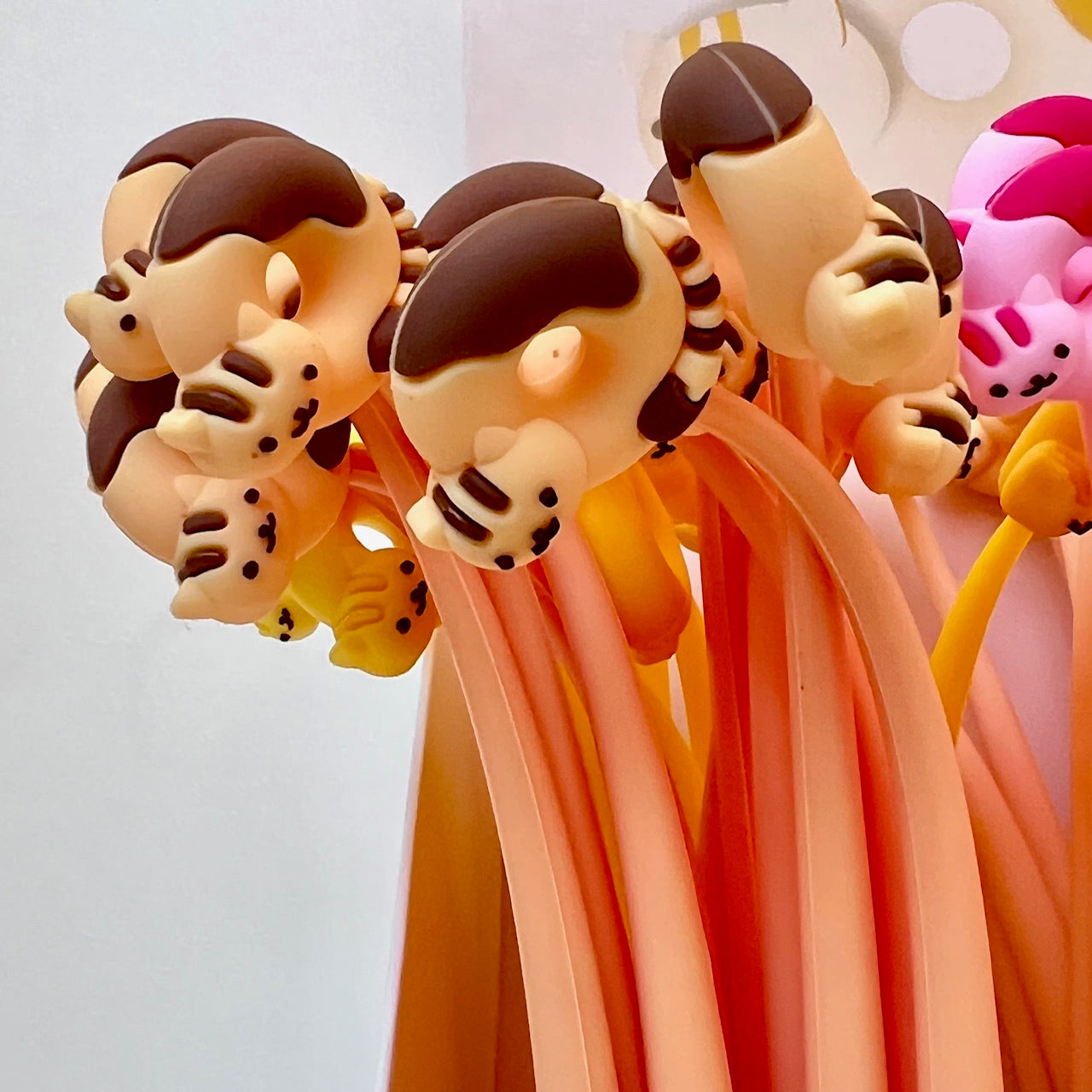 22713 Cat Donuts Wiggle Gel Pen-48