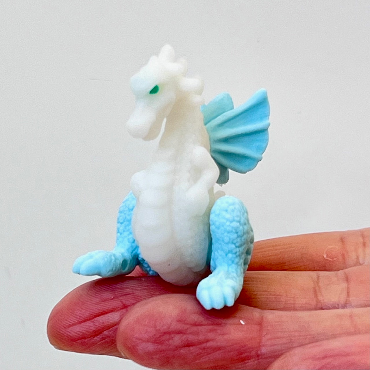 383801 DRAGONS ERASER CARD-SINGLE