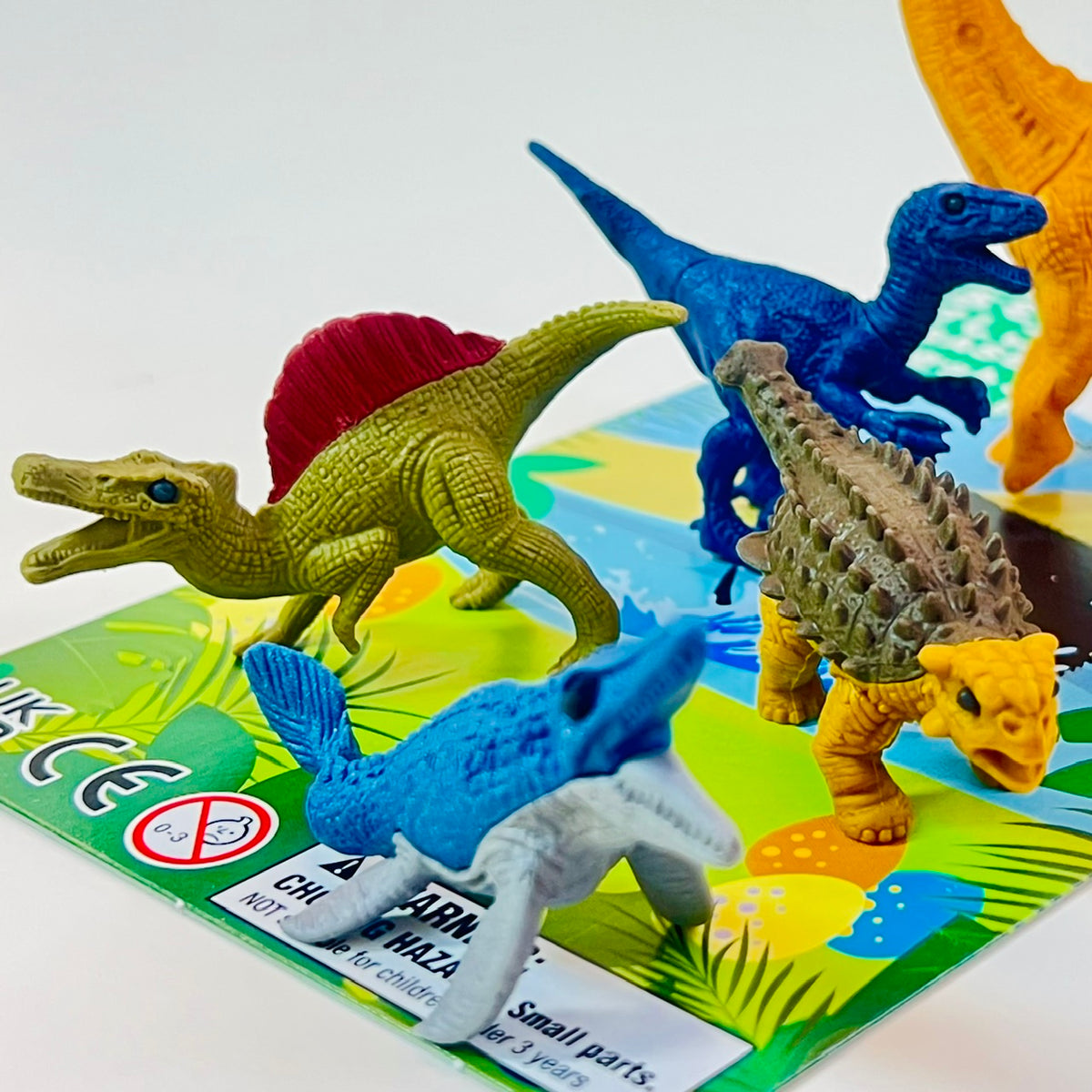 383871 DINOSAUR VOL.3 ERASER CARD-SINGLE