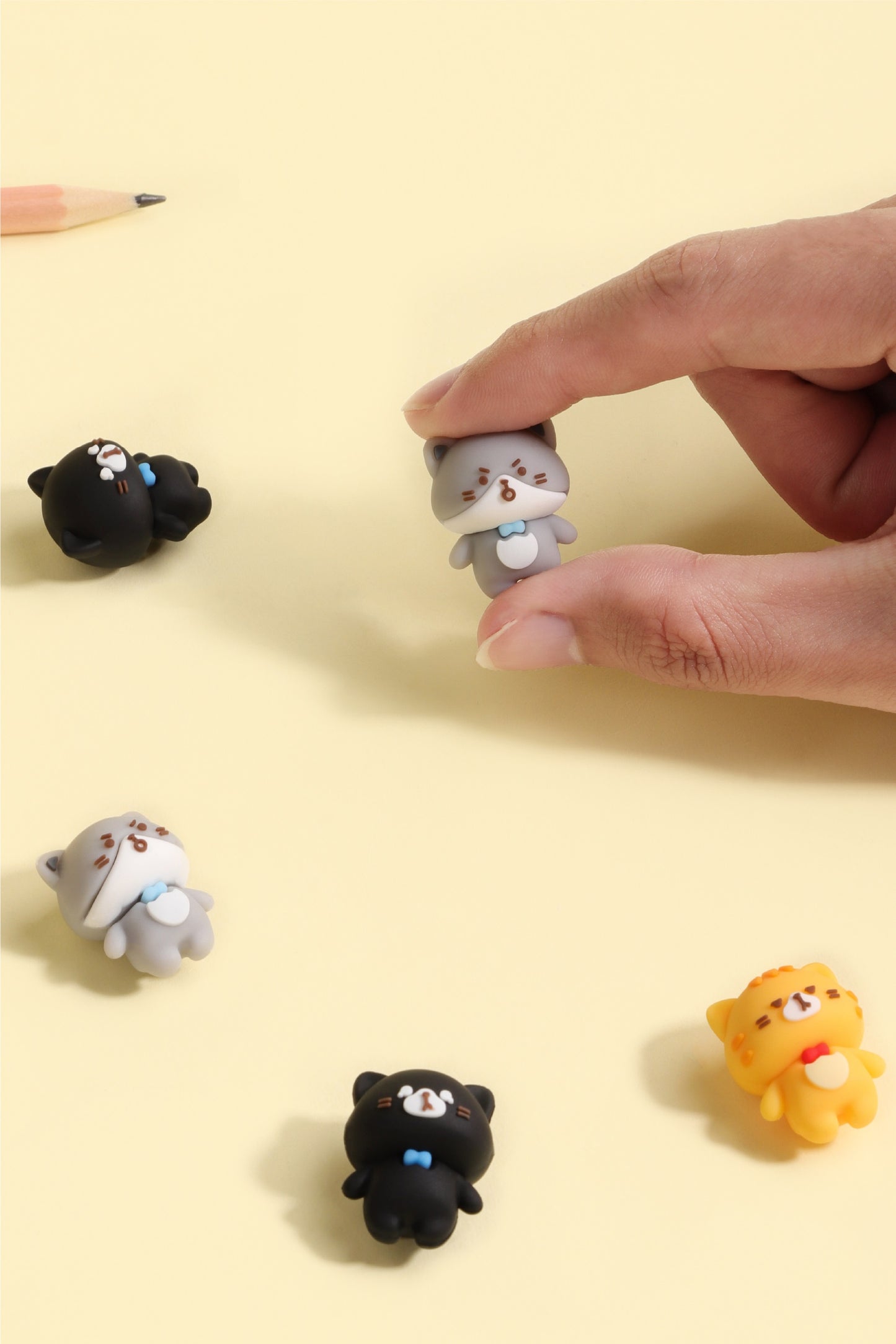 38810 Cat Diary 3-Cats Erasers-36