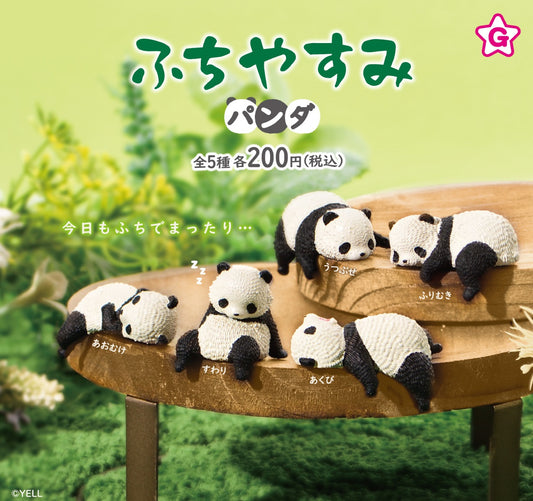 70415 Resting Panda Capsule-5