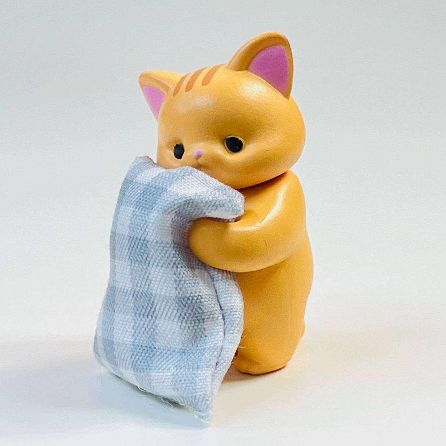 X 70456 Cats with Pillow Figurine Capsule-DISCONTINUED