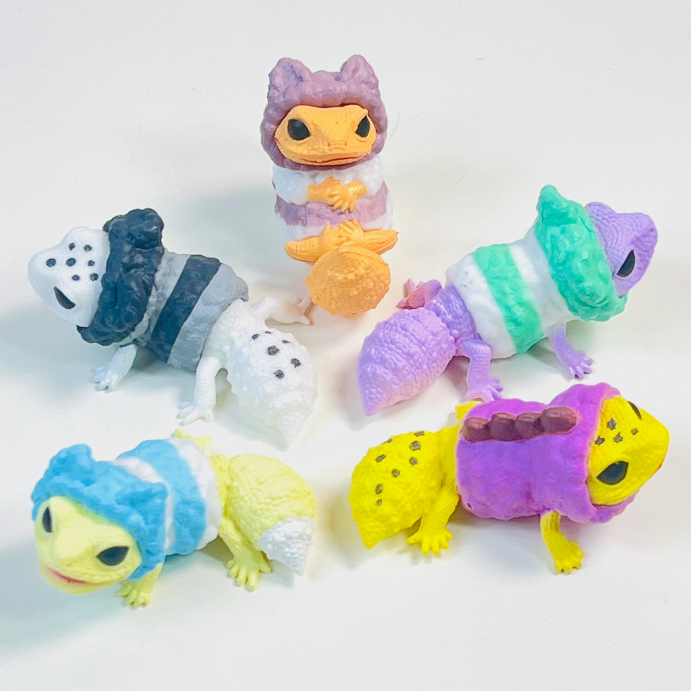 X 70459 Leopard Lizard Pajamas Vol.2 Figurine Capsule-DISCONTINUED
