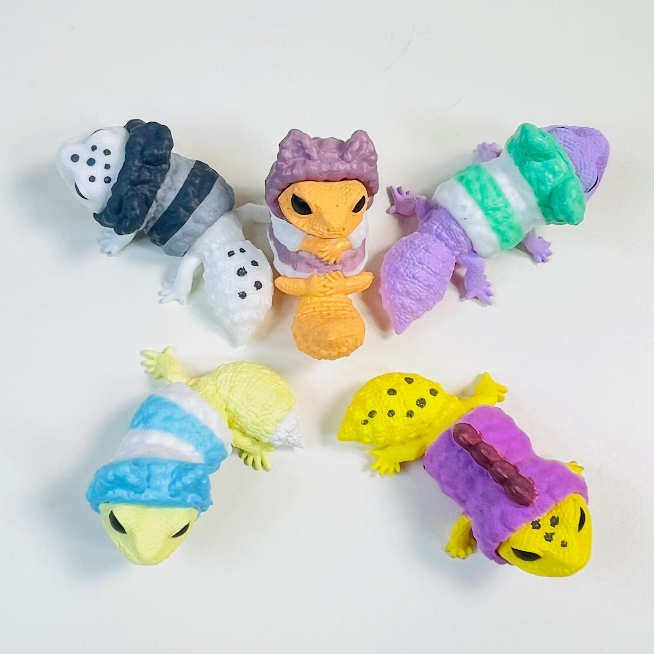 X 70459 Leopard Lizard Pajamas Vol.2 Figurine Capsule-DISCONTINUED