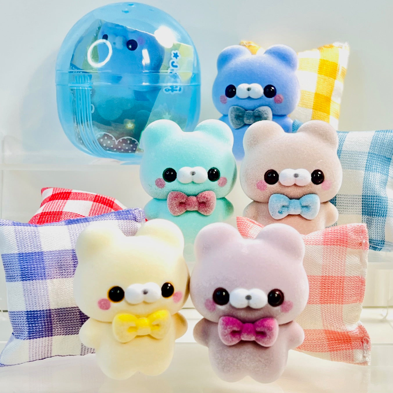 70463 Fuzzy Bear Figurine Capsule-5